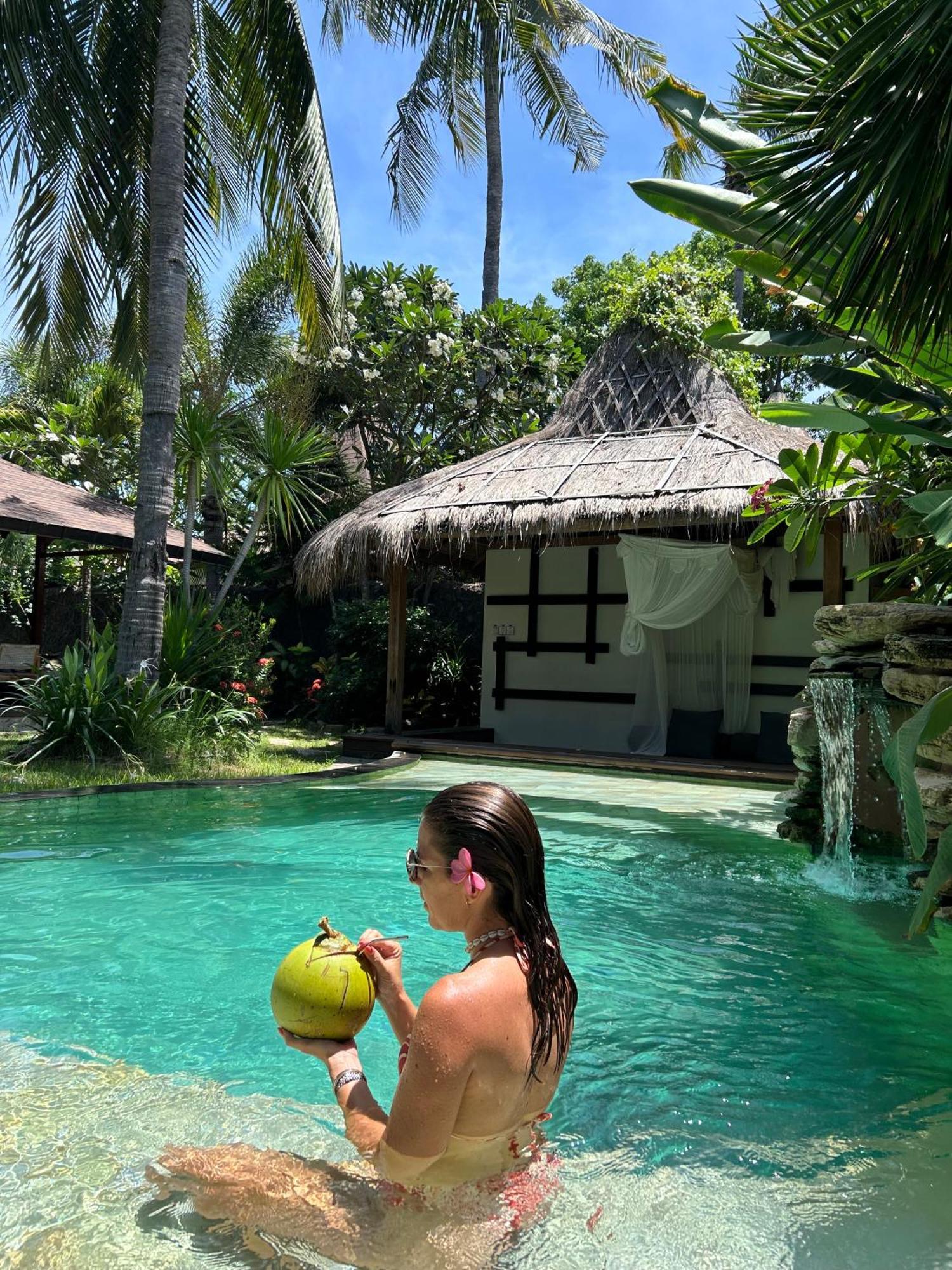 Villa Bhuvana With Private Swimming Pool Gili Trawangan Exterior photo