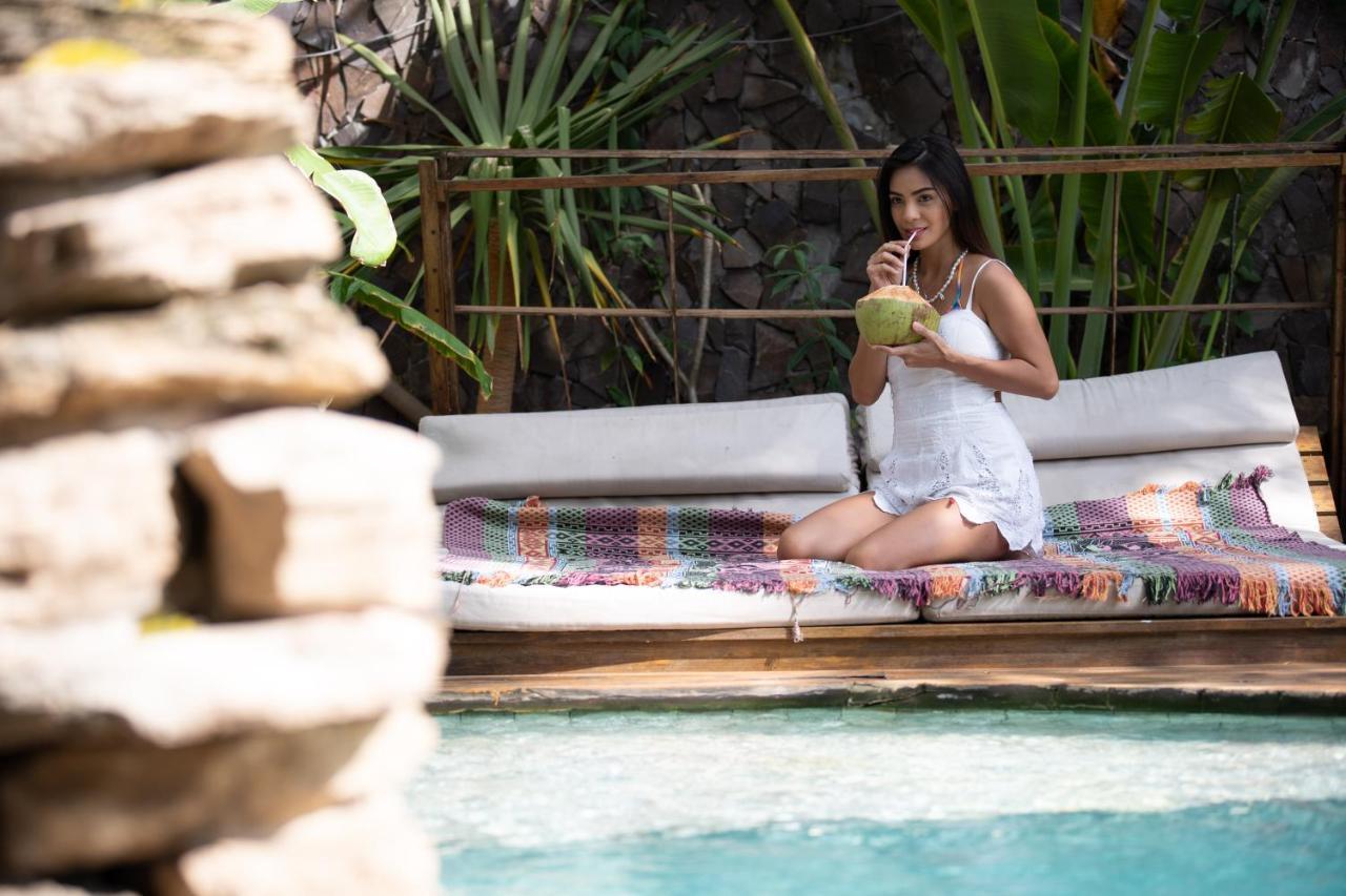 Villa Bhuvana With Private Swimming Pool Gili Trawangan Exterior photo